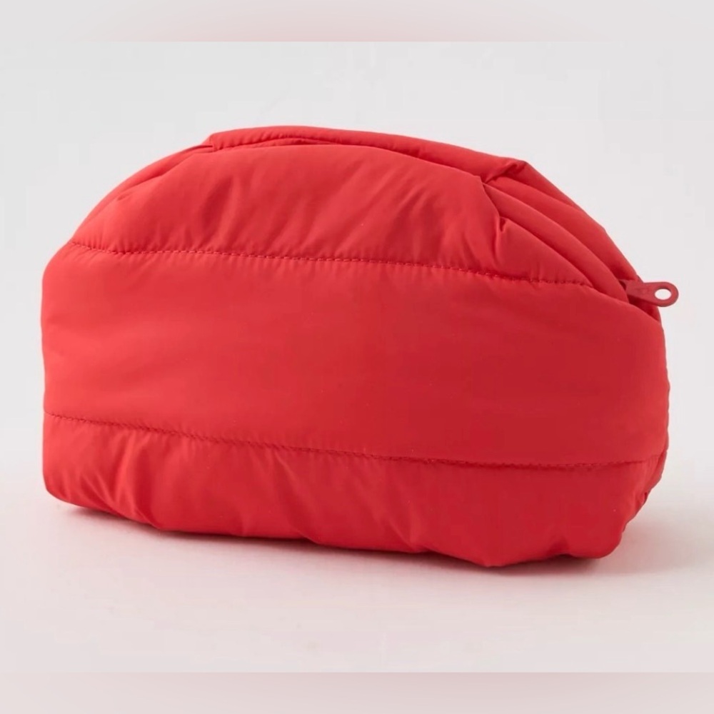 Aerie Puff Love Pouch in Hot Pink